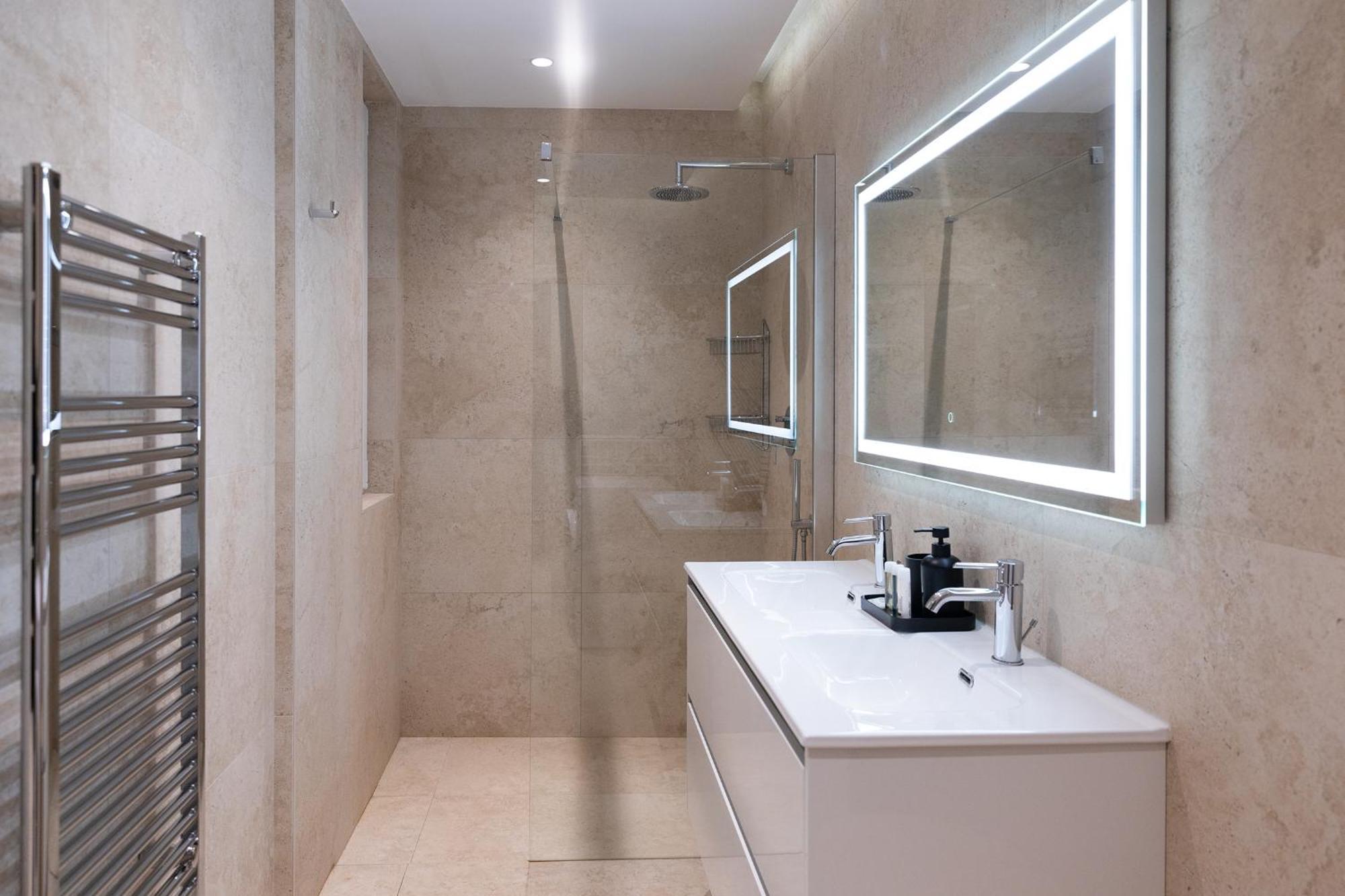 איל-פוריאנה Florette Suite 1Br With Stunning Lounge Terrace By Arcobnb מראה חיצוני תמונה